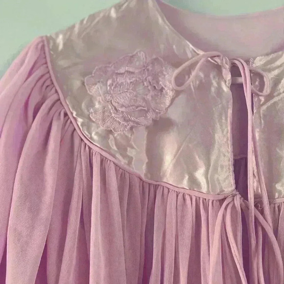 Vintage 1950s Sheer Pink Robe/Cape Chiffon Mid Length Ballon Sleeves Size Medium - Picture 3 of 10